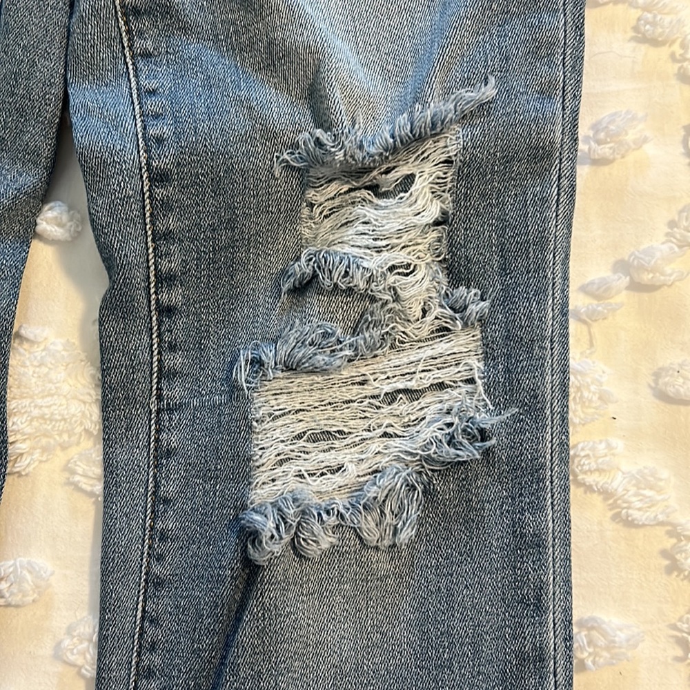 High-Rise Straight Crop Distressed Jeans - Picture 6 of 9